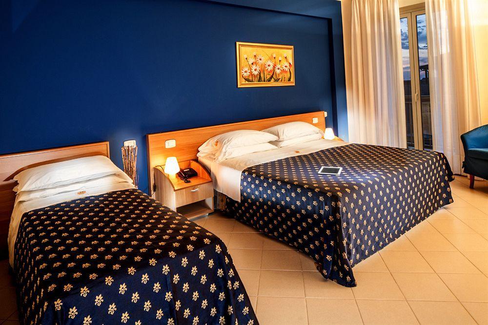 Riviera Del Sole Hotel Resort Spa Piraino Exteriér fotografie