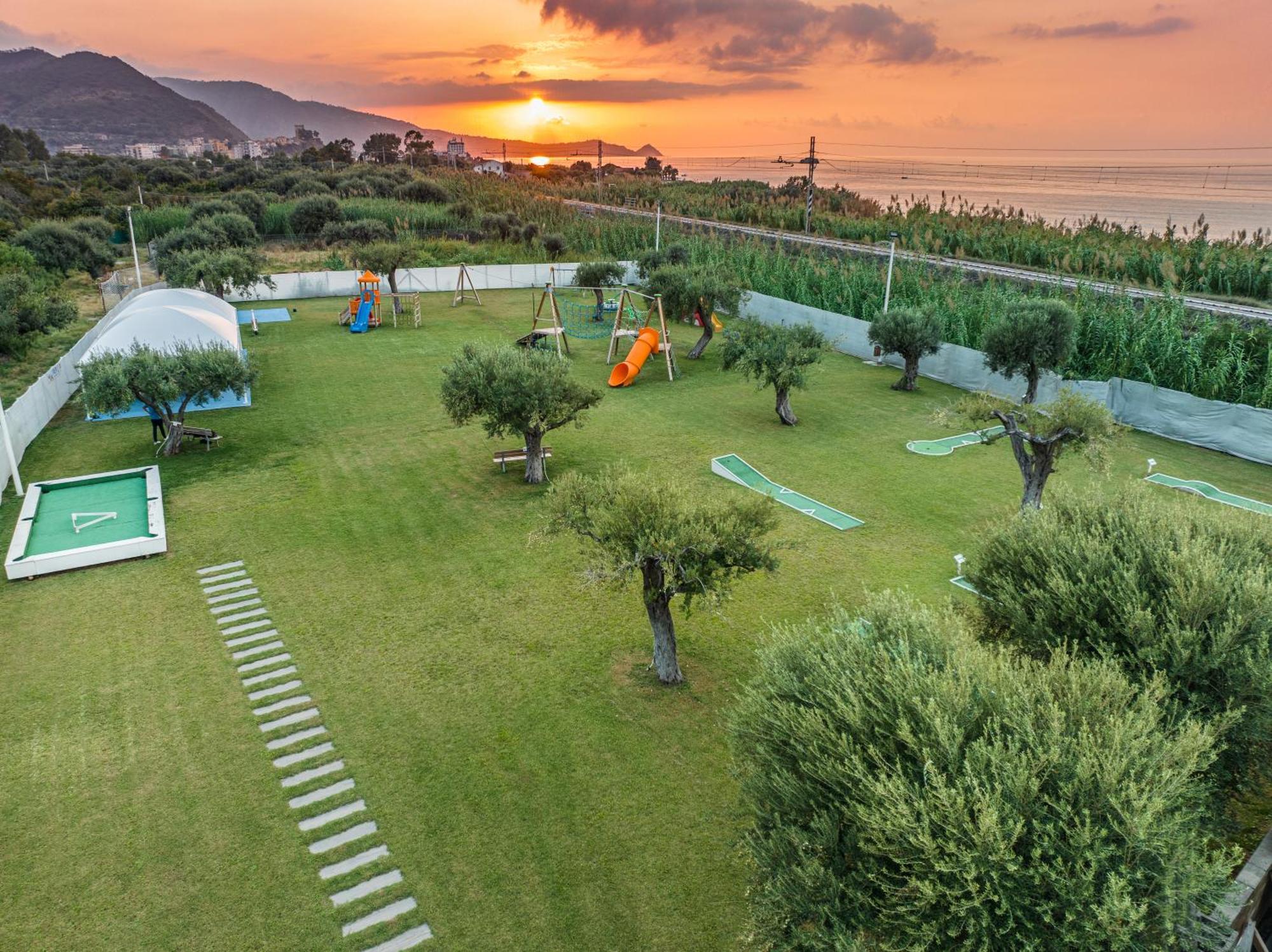 Riviera Del Sole Hotel Resort Spa Piraino Exteriér fotografie