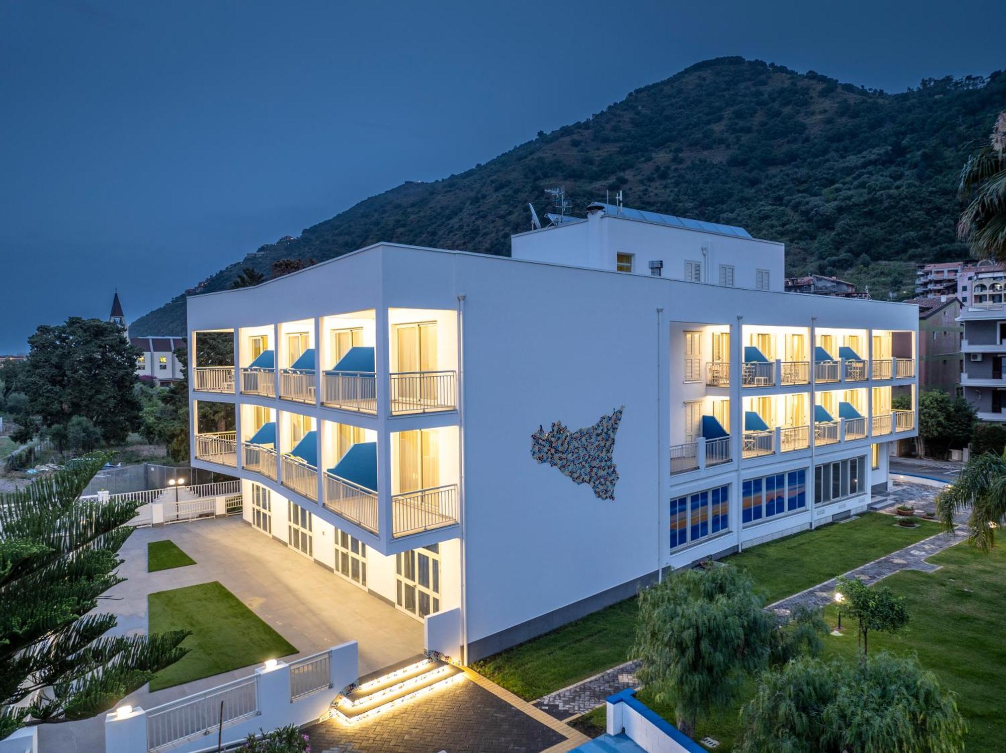 Riviera Del Sole Hotel Resort Spa Piraino Exteriér fotografie